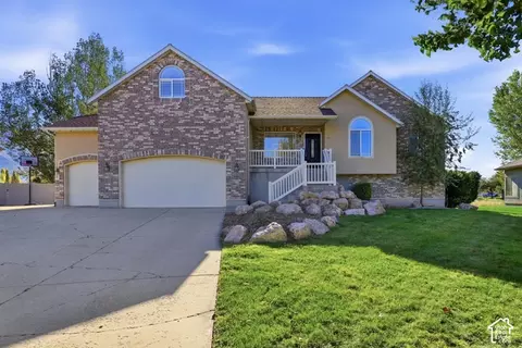 272 Wrangler Rd, Farmington, UT 84025