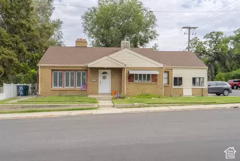 Exterior - 33 E 8640 S, Sandy, UT 84070 photo 6 of 7