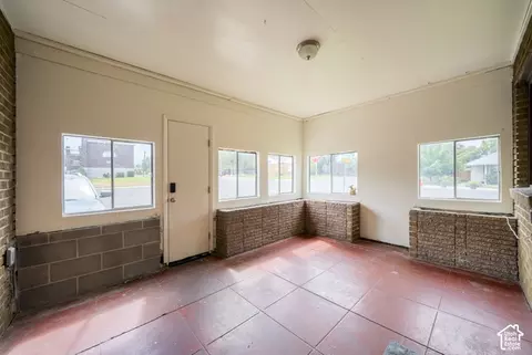 Exterior - 33 E 8640 S, Sandy, UT 84070 photo 4 of 7