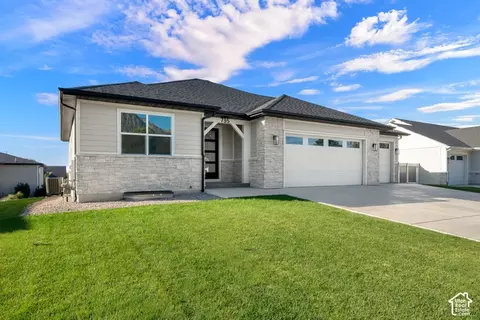 Exterior - 735 E 2750 N, North Ogden, UT 84414 photo 2 of 9