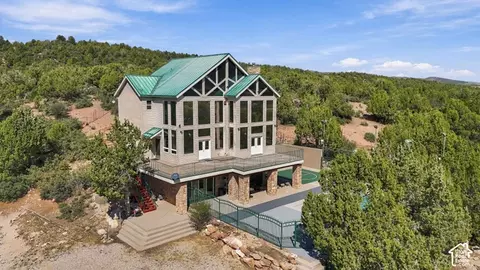 Exterior - 2059 E 1900 S, New Harmony, UT 84757 photo 2 of 12