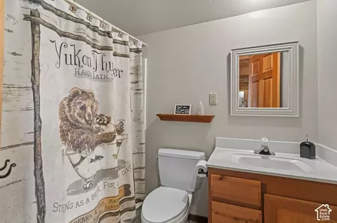 Bath - 2059 E 1900 S, New Harmony, UT 84757 photo 7 of 9