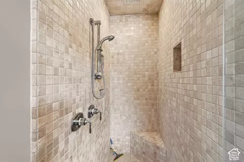 Bath - 2059 E 1900 S, New Harmony, UT 84757 photo 4 of 9