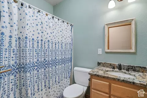 Bath - 2059 E 1900 S, New Harmony, UT 84757 photo 8 of 9