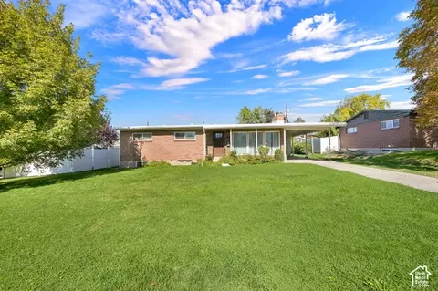 Exterior - 4193 S 1865 E, Holladay, UT 84124 photo 4 of 7