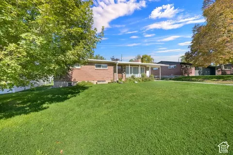 Exterior - 4193 S 1865 E, Holladay, UT 84124 photo 3 of 7