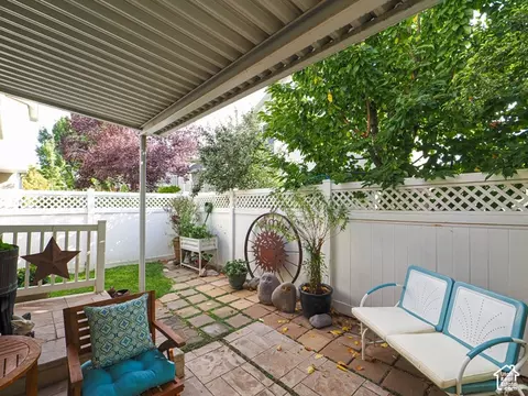 Exterior - 557 E Villager Ln, Midvale, UT 84047 photo 9 of 13