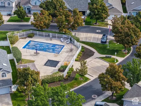 View/Area - 557 E Villager Ln, Midvale, UT 84047 photo 14 of 16