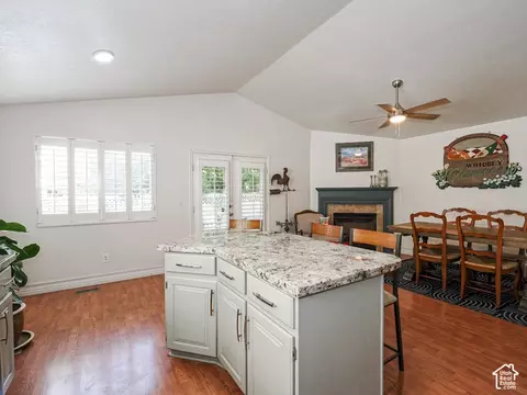 Kitchen - 557 E Villager Ln, Midvale, UT 84047 photo 3 of 5