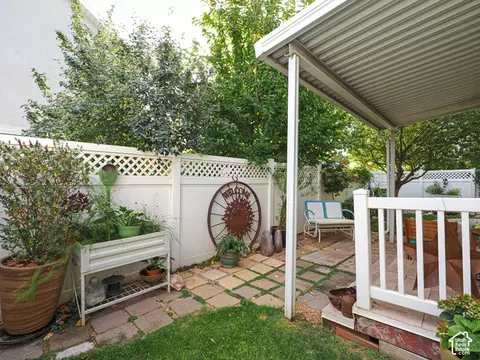 Exterior - 557 E Villager Ln, Midvale, UT 84047 photo 10 of 13
