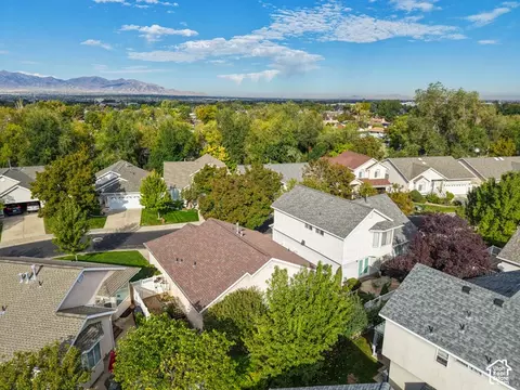View/Area - 557 E Villager Ln, Midvale, UT 84047 photo 6 of 16