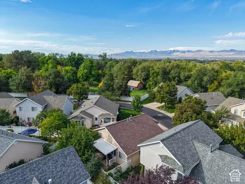 View/Area - 557 E Villager Ln, Midvale, UT 84047 photo 5 of 16