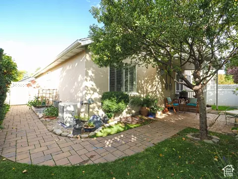 Exterior - 557 E Villager Ln, Midvale, UT 84047 photo 4 of 13