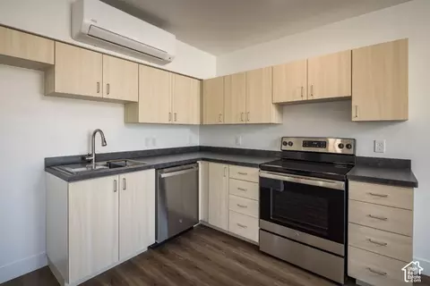 Kitchen - 443 W Kane Creek Blvd #A105, Moab, UT 84532 photo 2 of 2