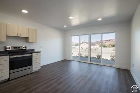 Living - 443 W Kane Creek Blvd #A105, Moab, UT 84532 photo 1 of 2