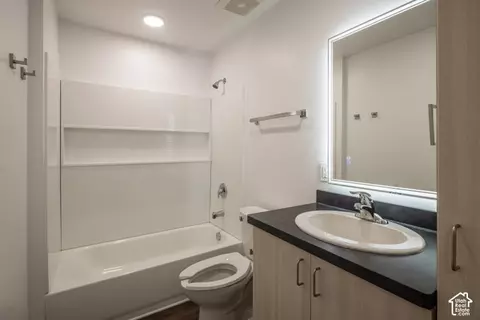 Bath - 443 W Kane Creek Blvd #A105, Moab, UT 84532 photo 1 of 1