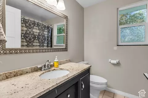 Bath - 1073 E Pineridge Rd, Sandy, UT 84093 photo 3 of 3