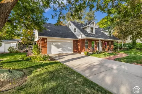 Exterior - 1073 E Pineridge Rd, Sandy, UT 84093 photo 3 of 7