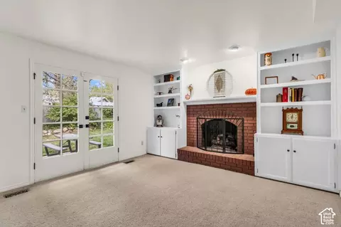 Living - 1073 E Pineridge Rd, Sandy, UT 84093 photo 1 of 2