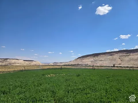 Undisclosed, Boulder, UT 84716 photo 4