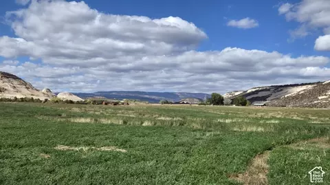 Undisclosed, Boulder, UT 84716 photo 6