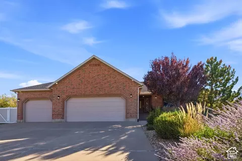 Exterior - 1355 Old Hwy 91 S, Mona, UT 84645 photo 4 of 11
