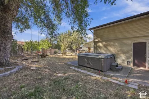 Exterior - 43 W Paula Cir S, Sandy, UT 84070 photo 5 of 7