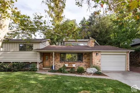 Exterior - 2775 E Loredell Dr, Holladay, UT 84117 photo 2 of 17