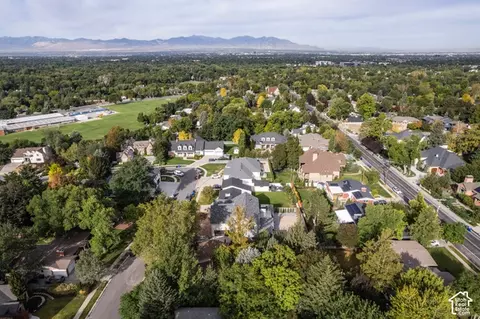 View/Area - 2775 E Loredell Dr, Holladay, UT 84117 photo 8 of 11