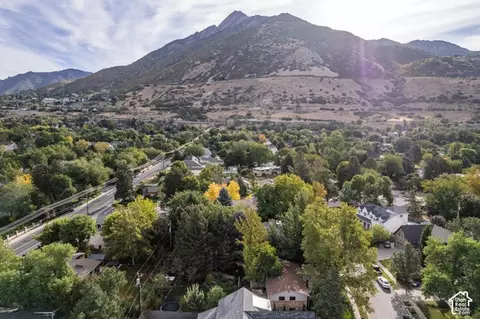 View/Area - 2775 E Loredell Dr, Holladay, UT 84117 photo 4 of 11
