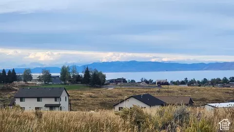3137 S Country Club Way, Garden City, UT 84028
