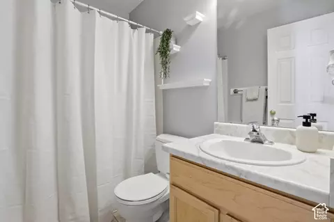 Bath - 323 E 1375 N, Layton, UT 84041 photo 1 of 4