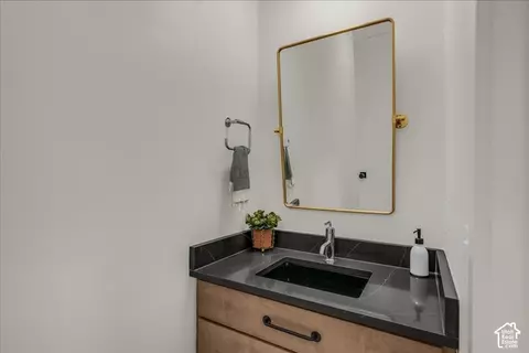 Bath - 1568 E Black Brush Dr, Washington, UT 84780 photo 1 of 4