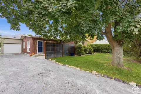 Exterior - 4605 S 600 E, Murray, UT 84107 photo 3 of 10