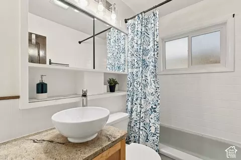 Bath - 4605 S 600 E, Murray, UT 84107 photo 1 of 1