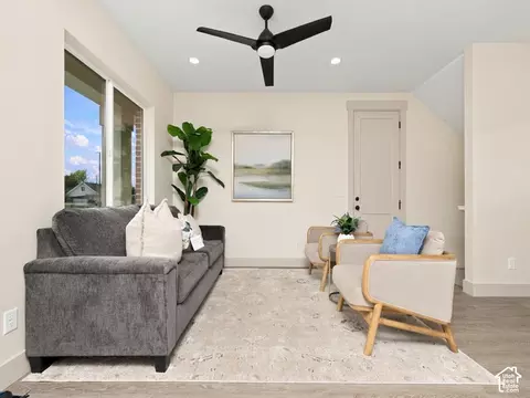 Living - 341 E 100 S, Santaquin, UT 84655 photo 1 of 4