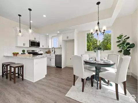 Dining - 341 E 100 S, Santaquin, UT 84655 photo 1 of 2
