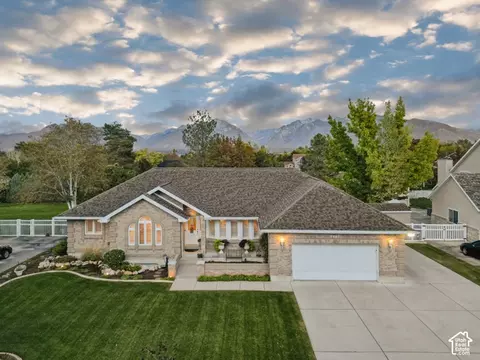 9467 S Overleigh Ct, South Jordan, UT 84095