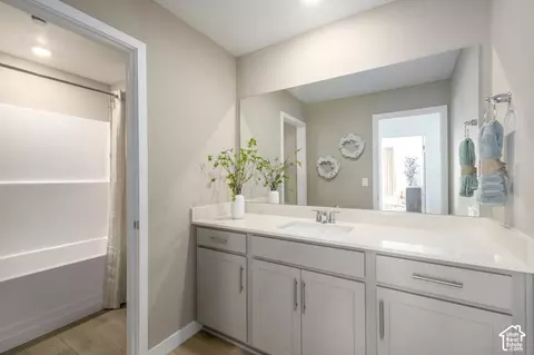 Bath - 2034 E Badger Ave #4225, Eagle Mountain, UT 84005 photo 2 of 2
