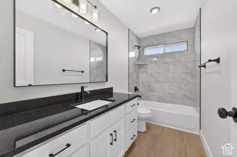 Bath - 5767 S Tripp Ln, Murray, UT 84123 photo 6 of 7