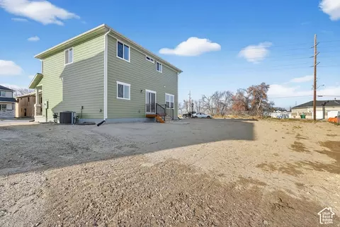 Exterior - 5767 S Tripp Ln, Murray, UT 84123 photo 4 of 7