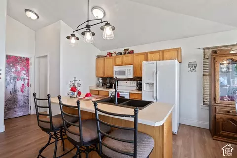 Kitchen - 1614 Seneca Dr, Roy, UT 84067 photo 1 of 2