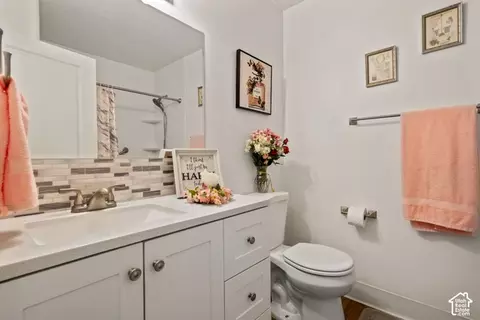 Bath - 1614 Seneca Dr, Roy, UT 84067 photo 1 of 2