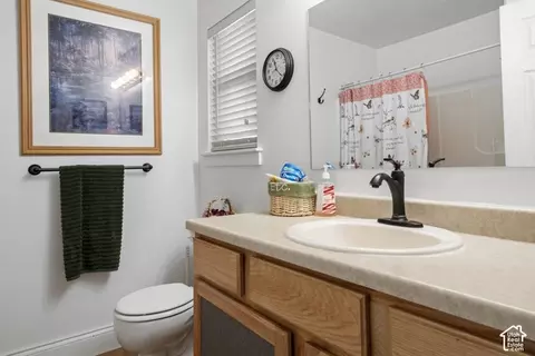 Bath - 1614 Seneca Dr, Roy, UT 84067 photo 2 of 2