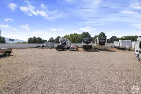 Exterior - 1614 Seneca Dr, Roy, UT 84067 photo 10 of 13
