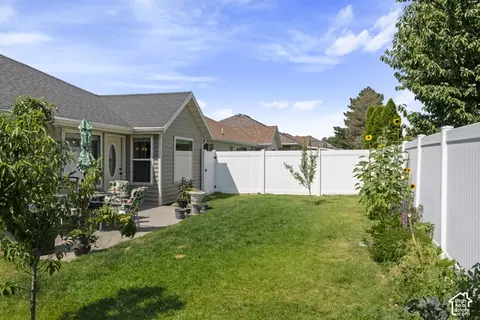 Exterior - 1614 Seneca Dr, Roy, UT 84067 photo 3 of 13
