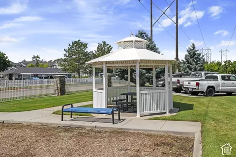 Exterior - 1614 Seneca Dr, Roy, UT 84067 photo 9 of 13