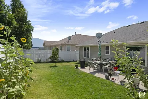 Exterior - 1614 Seneca Dr, Roy, UT 84067 photo 5 of 13