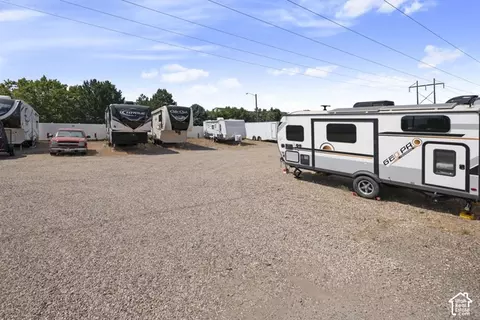Exterior - 1614 Seneca Dr, Roy, UT 84067 photo 11 of 13