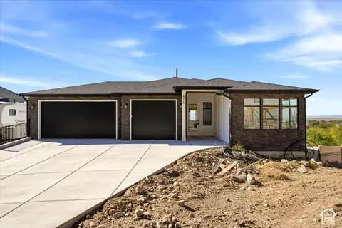 Exterior - 676 S 325 E, Willard, UT 84340 photo 2 of 14